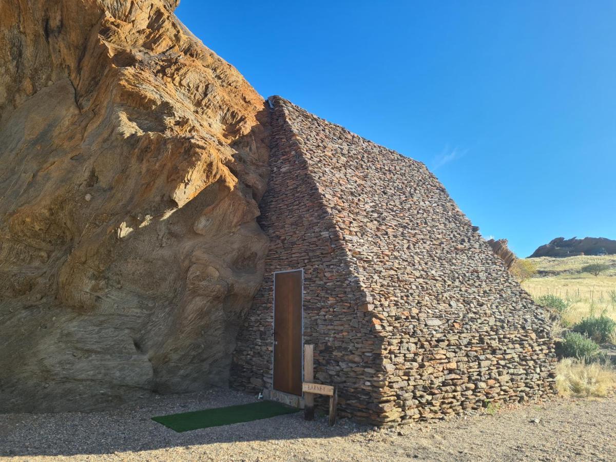 Rooiklip Camp Flintstone Apartment Bagian luar foto