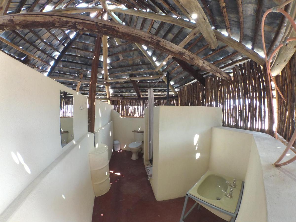 Rooiklip Camp Flintstone Apartment Bagian luar foto
