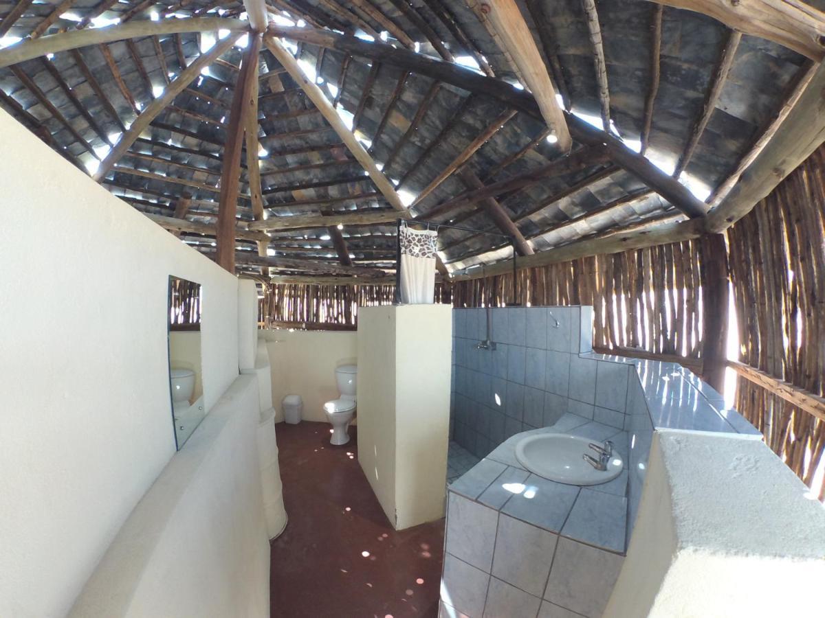 Rooiklip Camp Flintstone Apartment Bagian luar foto