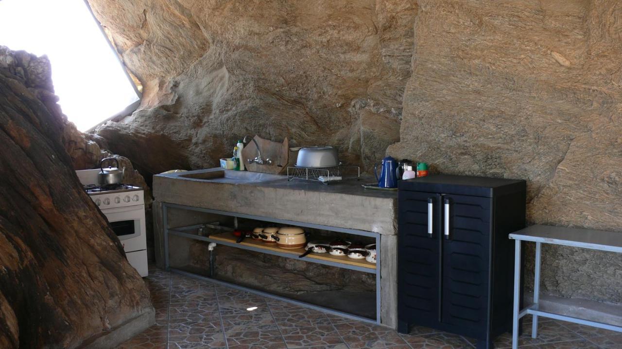 Rooiklip Camp Flintstone Apartment Bagian luar foto