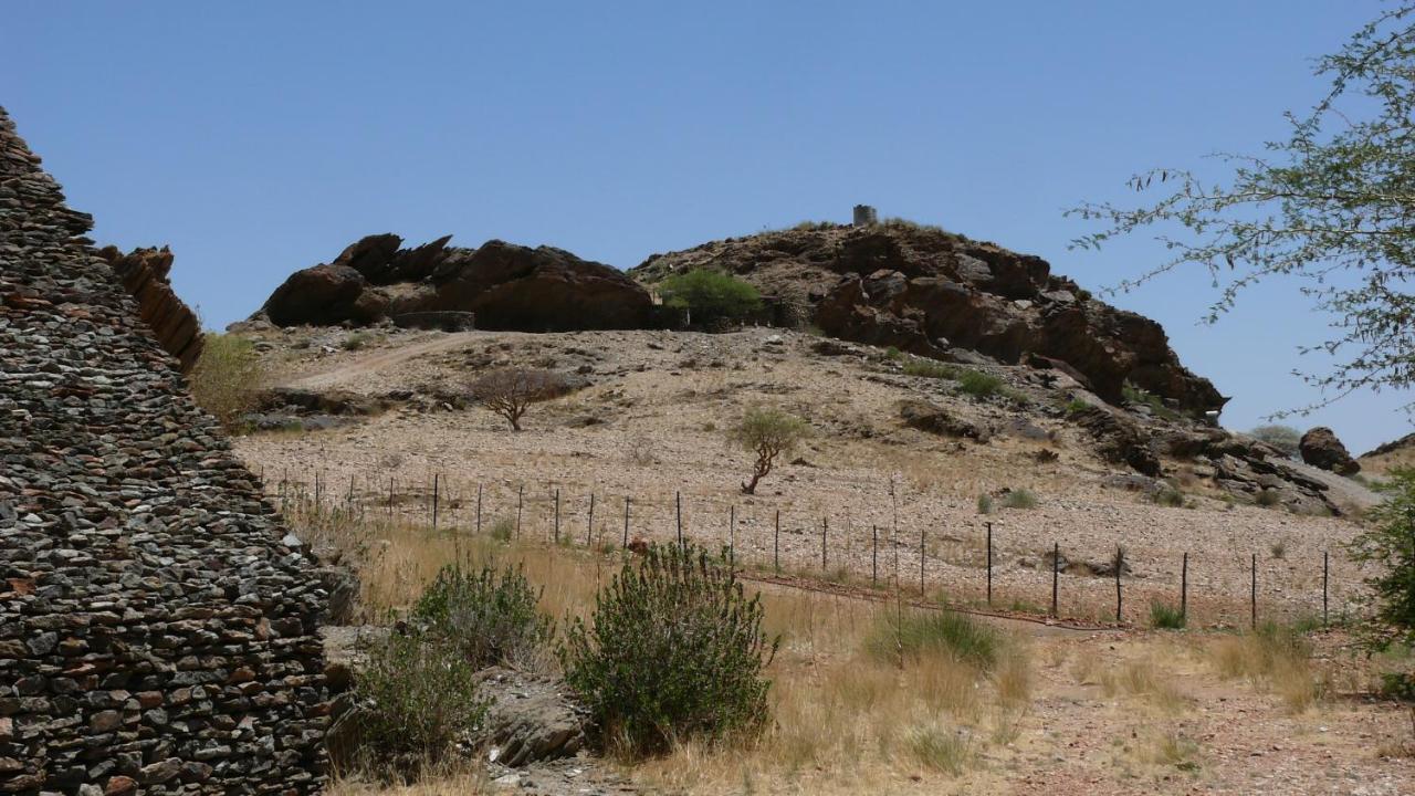Rooiklip Camp Flintstone Apartment Bagian luar foto