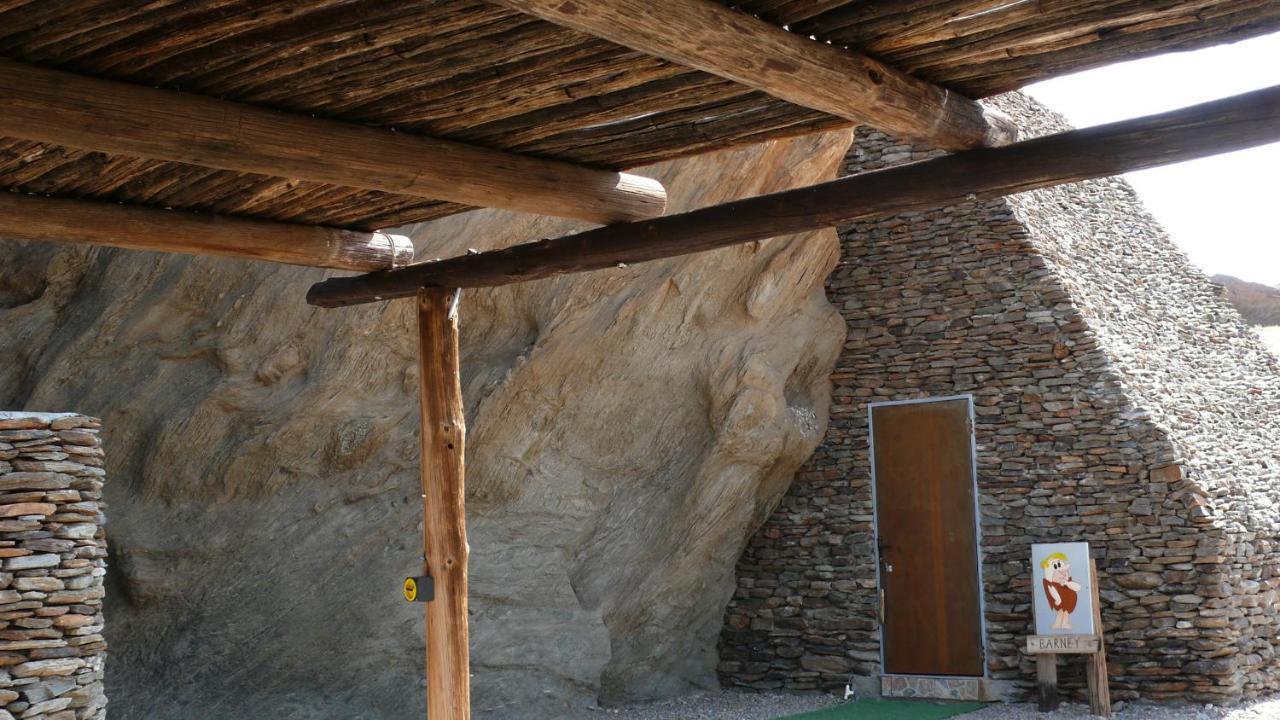 Rooiklip Camp Flintstone Apartment Bagian luar foto